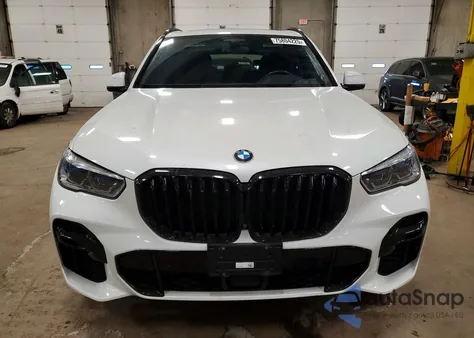 2022 BMW X5 xDrive40I z USA, uszkodzony, nr VIN 5UXCR6C09N9L28178